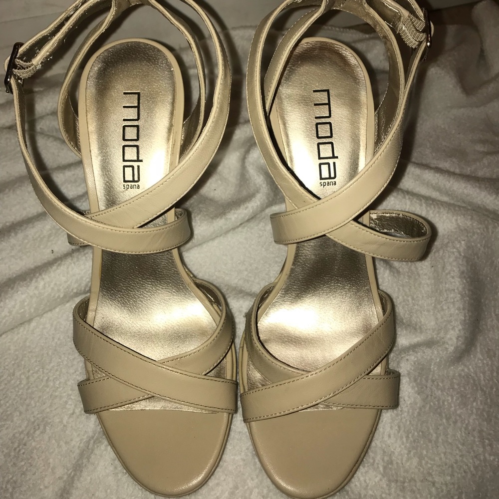 Women’s shoes